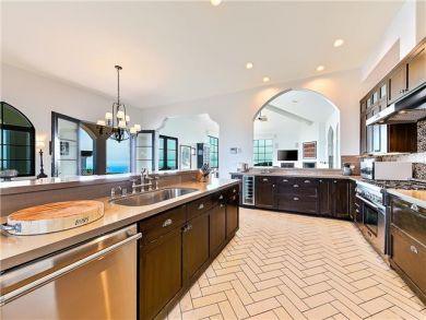 Sweeping Pacific Views malibu Luxury Home